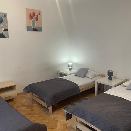 Apartamenty 650 Metrow Od Dworca Przemyśl Eksteriør billede