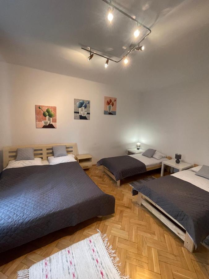 Apartamenty 650 Metrow Od Dworca Przemyśl Eksteriør billede