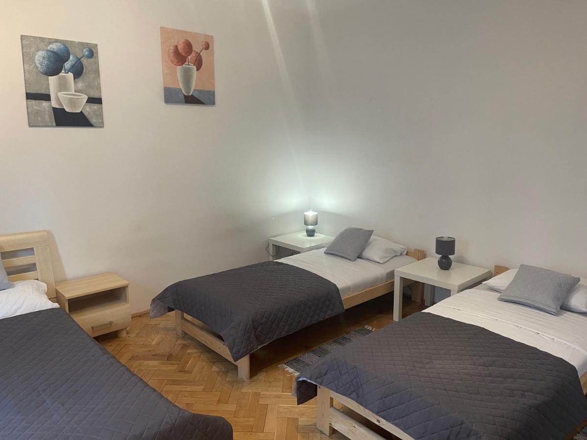 Apartamenty 650 Metrow Od Dworca Przemyśl Eksteriør billede